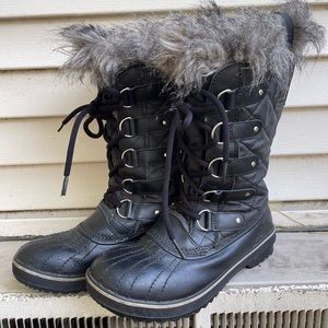 Sorel LL1846-011 Tofino II Fur Cuff Waterproof Snow Boots